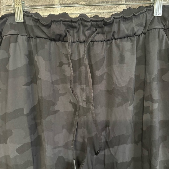 Lululemon Stretch High-Rise Jogger Full Length Heritage 365 Camo Deep Coal pants - Picture 5 of 10